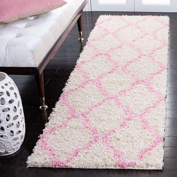 Safavieh Dallas Logan Geometric Shag Area Rug