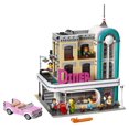 thumbnail image 3 of Creator Expert - Le restaurant du centre-ville (10260), 3 of 6