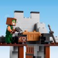 thumbnail image 2 of LEGO Minecraft Le fort des loup 21261 Ensemble de construction (312 pièces), 2 of 6
