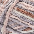 thumbnail image 2 of Bernat® Couverture™ #6 Fil de Polyester Super Volumineux 10,5oz/300g, 220 Yards, 2 of 10