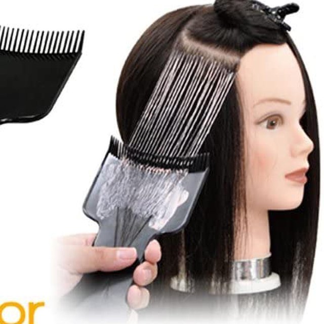 Hair Dyeing Brush and Coloring Comb designed for salon hairdressing and styling. The black plastic hair dyeing board features an ultra-thin, anti-slip design with lines to prevent slipping. Suitable for applying hair dye and highlighting, protecting hair from stains and scalp from direct contact with dye cream. Lightweight and compact, ideal for home DIY and professional salon use. Often referred to as a highlighting tool or hair dye applicator.
