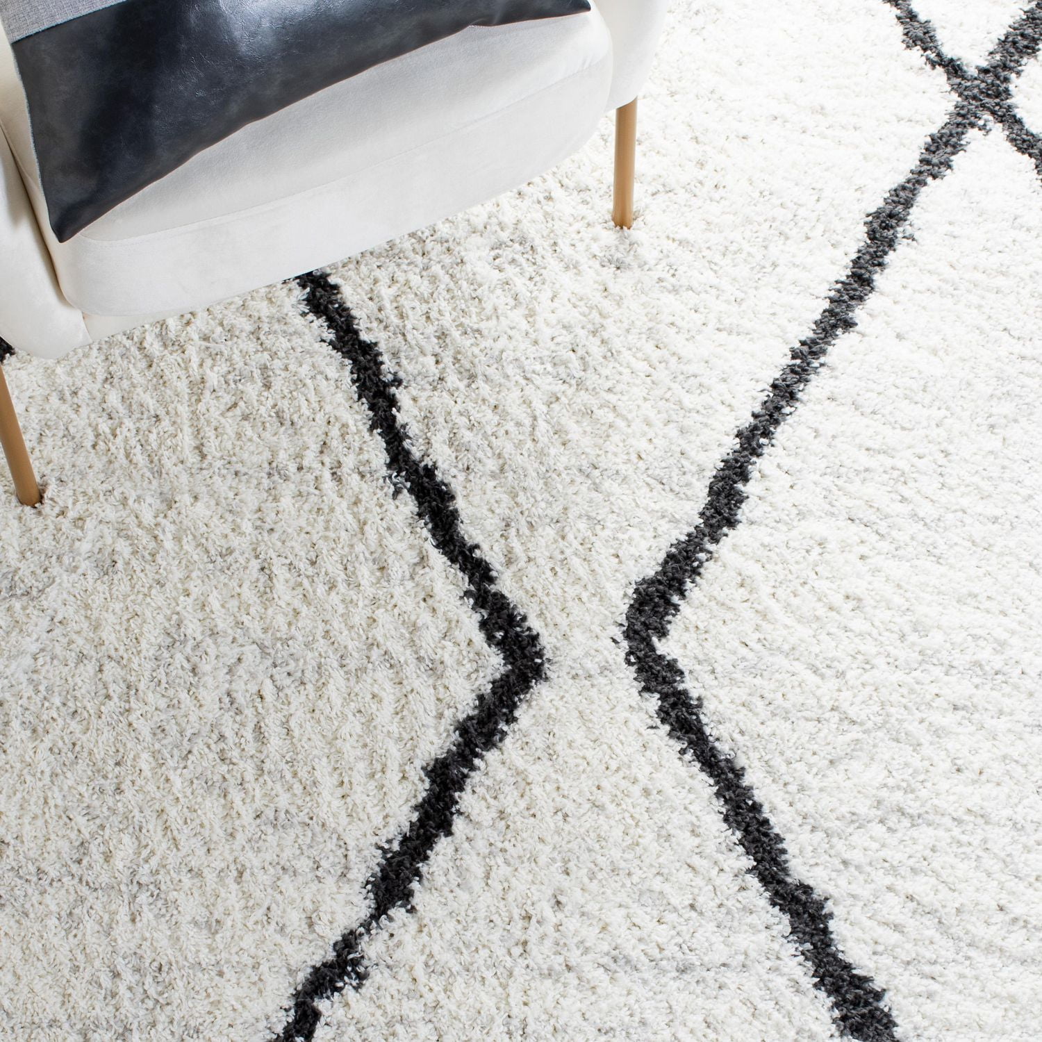 SAFAVIEH August Delroy Tapis Géométrique Shag