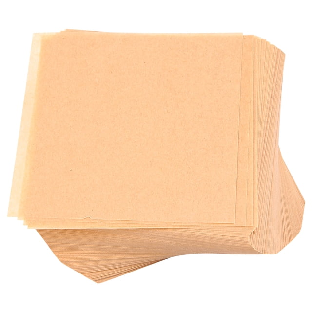 500 pcs unbleached parchment paper baking sheets, precut and non-stick, measuring 10 x 10 cm. Brown greaseproof paper ideal for baking, wrapping, storing, and arts and crafts. Suitable for food wrap, wax paper alternatives, and caramel candy wrappers. Sheets are biodegradable and come in a convenient tab storage box.