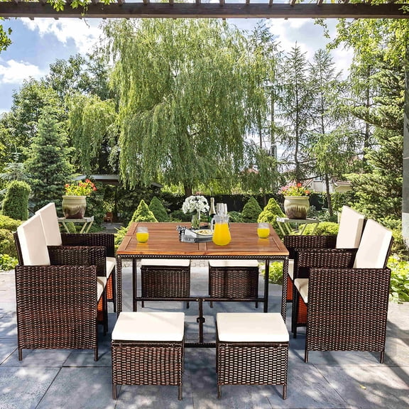 Costway Ensemble de Salle à Manger en Rotin pour Patio 9 Pcs Chaises Rembourrées Ottoman Dessus de Table en Bois Blanc