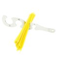 thumbnail image 1 of Mesureur de Spaghetti en Acier Inoxydable 4 Trous Règle de Spaghetti en Forme de S Gadgets de Cuisine Durables et Pratiques, 1 of 7