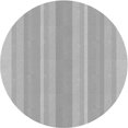 thumbnail image 1 of Ahgly Company Tapis de Zone Rond d'Intérieur Lavable à la Machine, Style Transitionnel, Gris Argenté, 7 Pieds Rond, 1 of 7