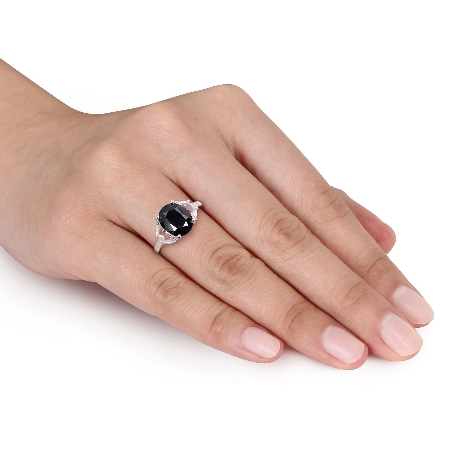 Bague cocktail Asteria avec saphir noir et saphirs blancs synthétiques 4-3/8 CT PBT avec accents de diamants en argent sterling