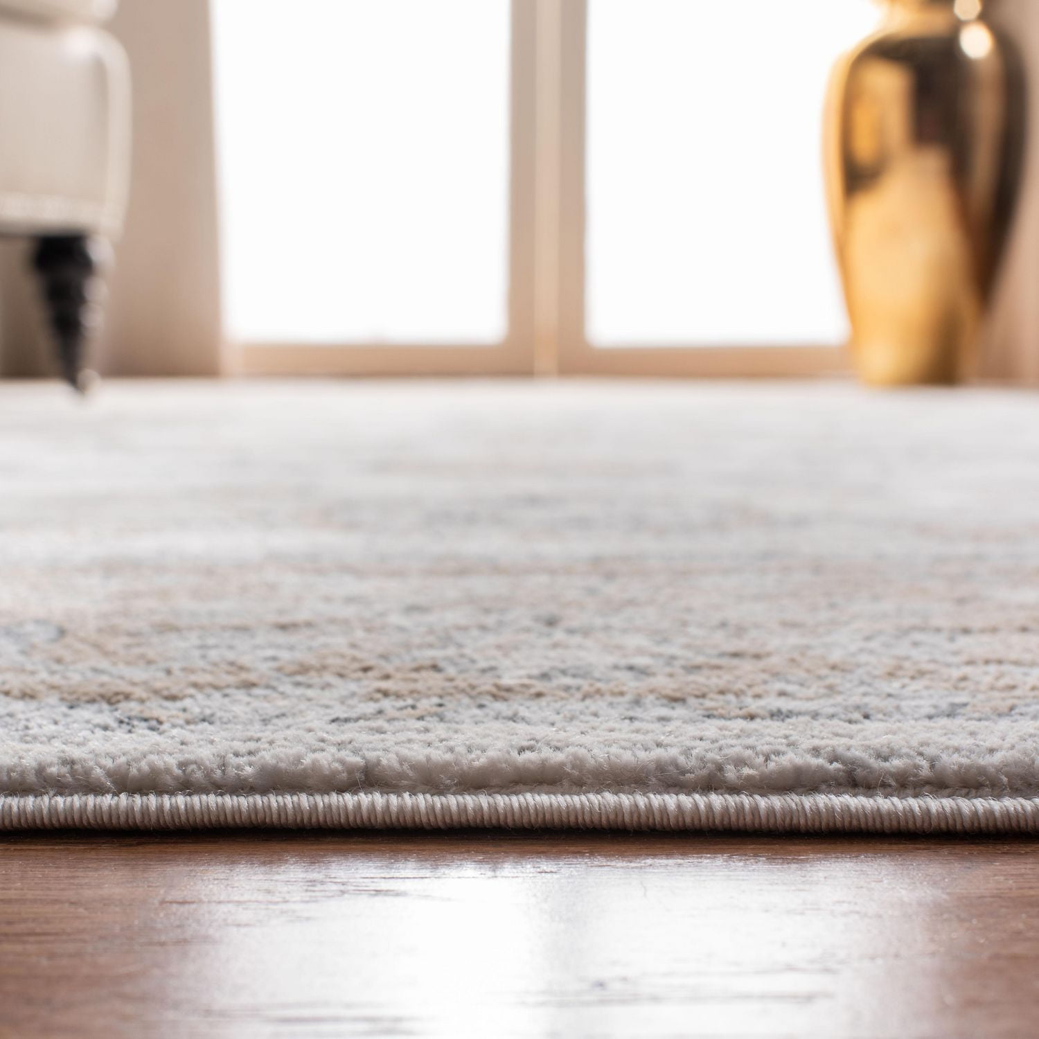 SAFAVIEH Isabella Kiana Tapis Floral