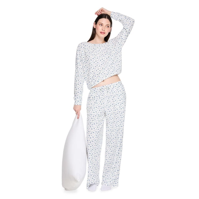 No Boundaries Women's Two Piece Pajama Set
