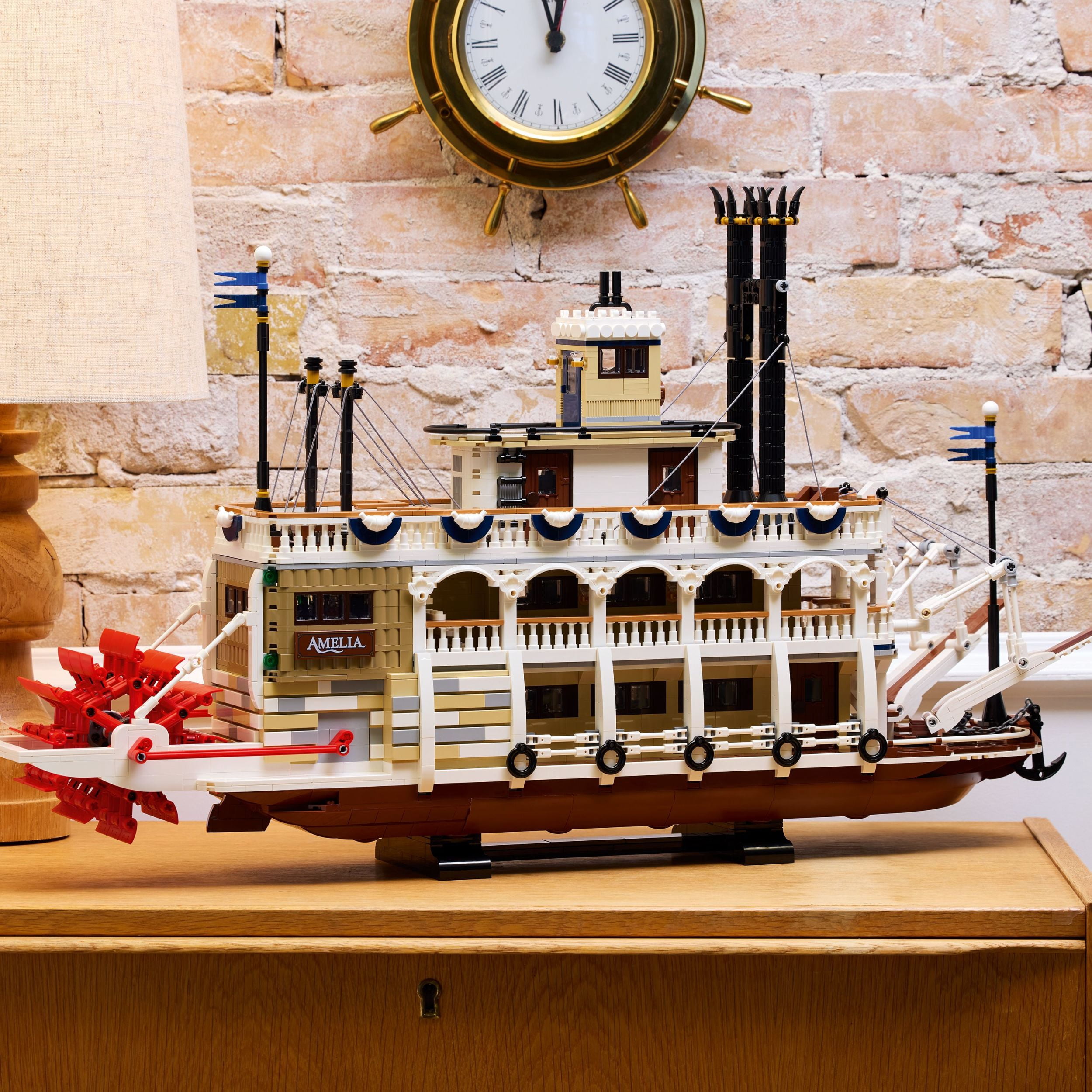 LEGO Ideas Le Bateau à Vapeur Fluvial, Décor Nautique pour la Maison 21356
