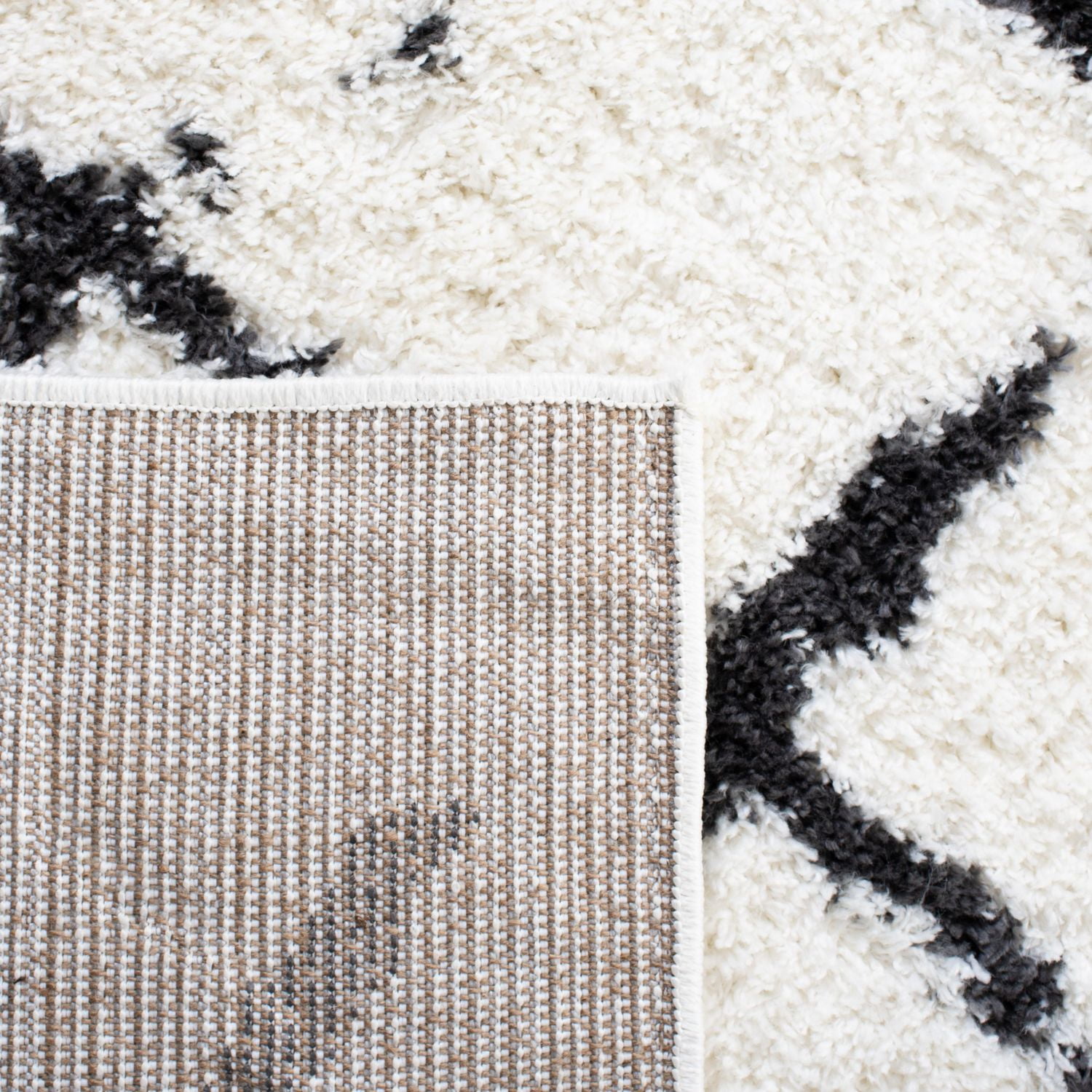 SAFAVIEH Berber Santana Tapis Géométrique Shag