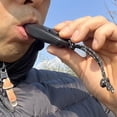 thumbnail image 3 of Aodebiao Sifflet de Survie Extérieur Sifflet de Sécurité d'Urgence Signal Fort avec Corde Réfléchissante pour Camping Randonnée Alpinisme Premiers Soins Entraînement Équipement de Sport, 3 of 5