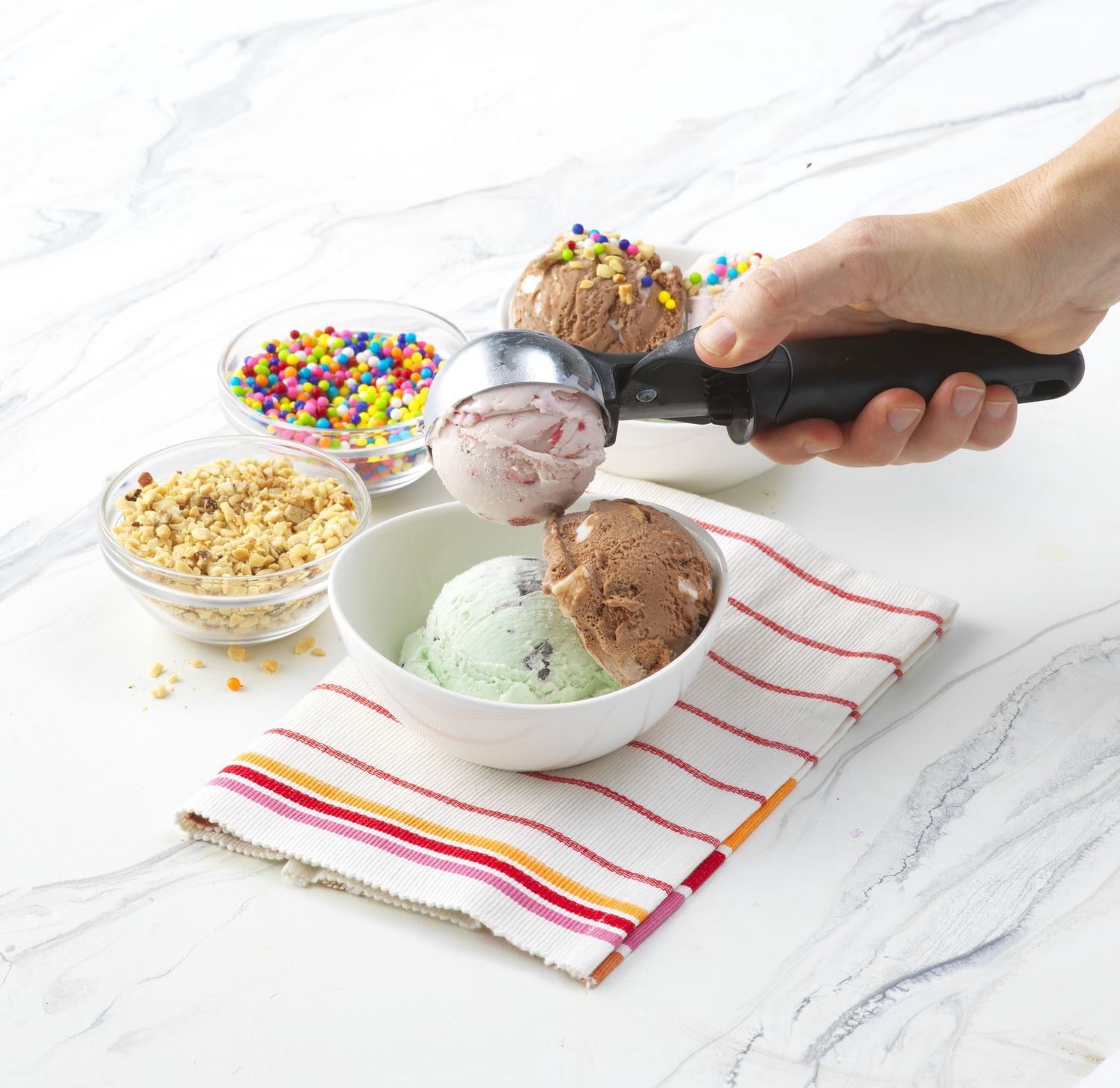 Mainstays™ Trigger Ice Cream Scoop, Black Handle, Ergonomic Trigger Arm, Stainless steel, Plastic