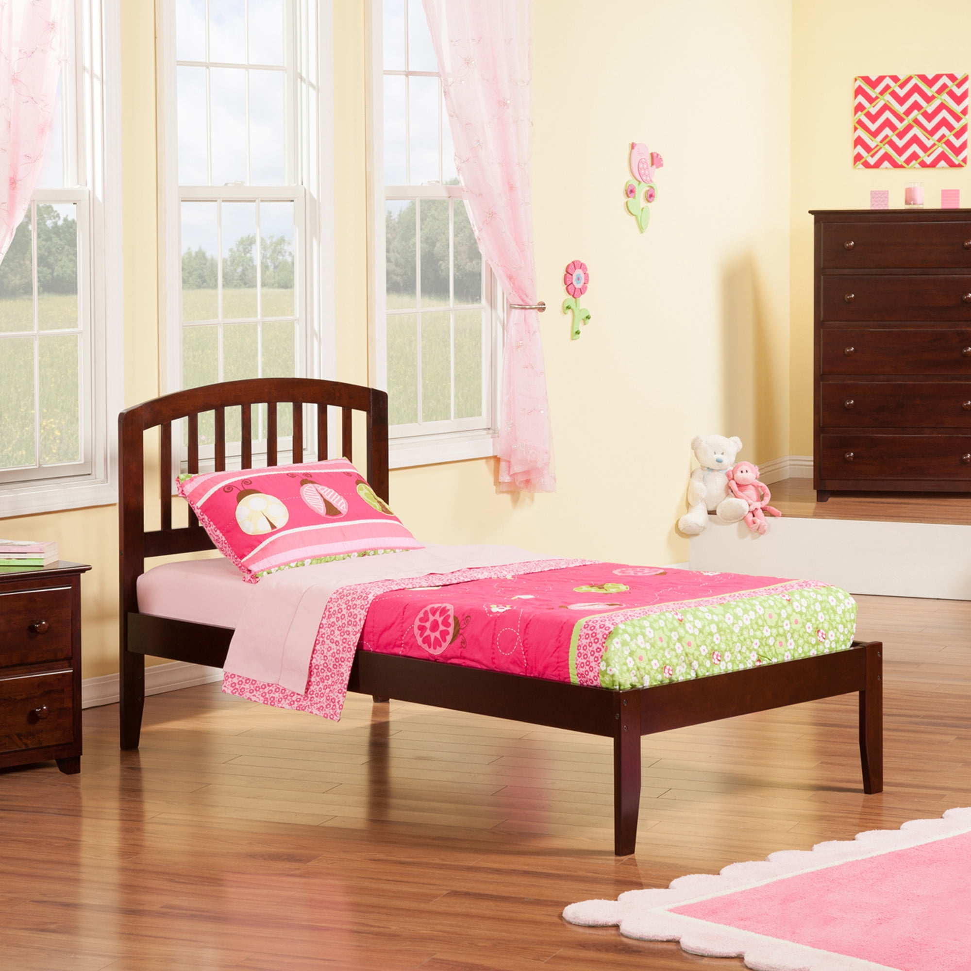 Richmond Twin Solid Wood Platform Bed in Walnut