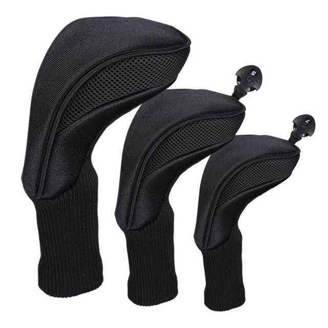 Lot de 3 Pcs Étiquette No Interchangeable pour Club de Golf Hybride à Long Cou Noire. Ensemble de Trois Couvre-Têtes de Club de Golf Noirs avec Conception à Long Cou et Couche Extérieure en Maille durable. Comprend des Étiquettes Numériques Interchangeables (3, 5, 7) pour une identification Facile. Doublure Douce et Épaisse Protège les clubs contre les Bosses et les Dommages pendant le Jeu Ou les Voyages. Tailles : Grand (31x13cm), Moyen (26x10.5cm), Petit (21x9cm). Léger, portable et Convient aux clubs Hybrides