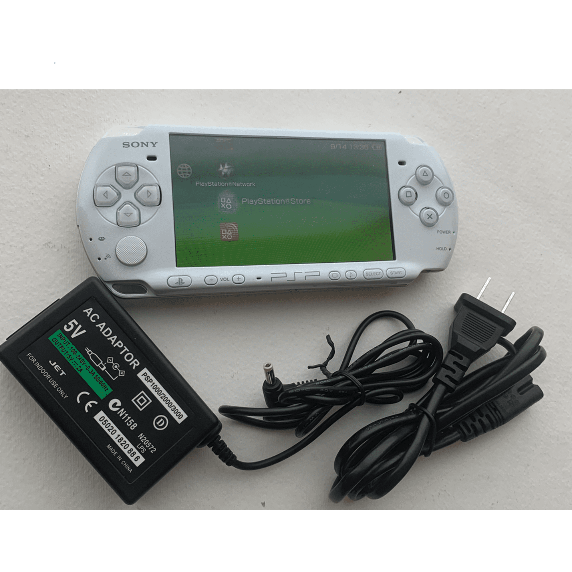 Sony PSP 3000 Pearl White Handheld Game Console (Like New) - Play