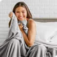 thumbnail image 3 of Bare Home Microplush Couverture en Molleton - 300 G/m2 - Microfibre Duveteuse - Douce et Moelleuse - Lit Simple/simple TG, Gris Pâle, 3 of 5