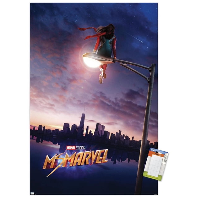 Marvel Ms. Marvel - Affiche Murale Teaser d'Une Feuille Représentant Ms. Marvel en Son costume Rouge et Bleu avec une Foulard Rouge Fluide, Perchée sur une Lampe de Rue Lumineuse au-Dessus d'Une Ligne d'Horizon de Ville au Crépuscule avec des Étoiles et une Étoile Filante, Imprimée sur Papier d'Art photo Brillant avec 16 Supports Adhésifs pour une Suspension Facile et Sans Dommages.