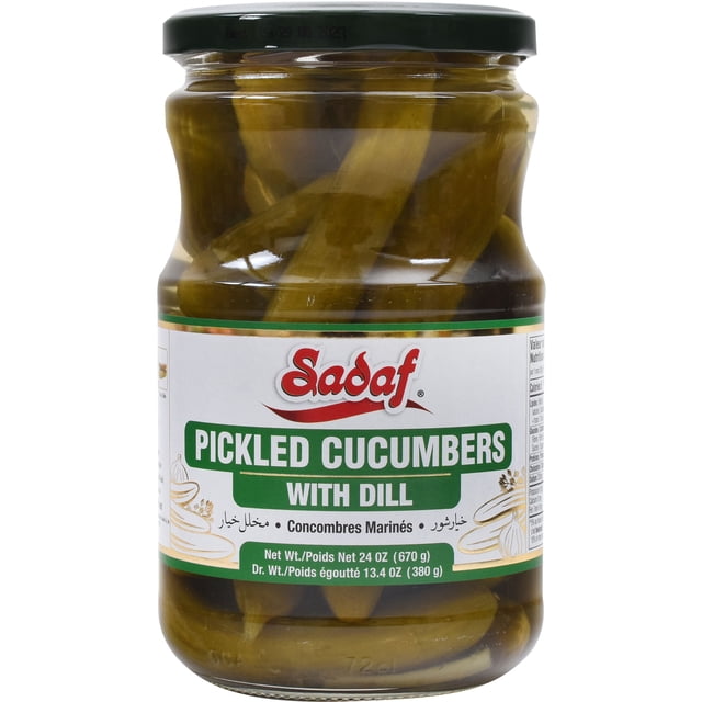 Sadaf Concombres Entiers Marinés à l'Aneth, Pot de 670 g Rempli de Concombres Entiers Marinés en Saumure Transparente, avec une Étiquette Verte et Blanche avec le logo Sadaf et le Nom du Produit en Anglais, Arabe et Français, Convient comme condiment Méditerranéen Acidulé Ou Garniture de sandwich.