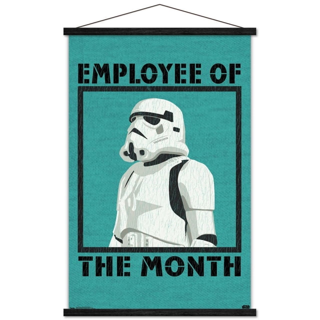 Star Wars : Saga - Affiche Murale « Employé du Mois », 22,375 Po x 34 Po, Représentant un Stormtrooper Blanc Orienté vers l'Avant en Armure sur un Fond Texturé Sarcelle avec Texte au Pochoir Noir Vieilli « Employé du Mois » au-Dessus et en Dessous, Imprimée sur Papier d'Affiche Lustré avec Pinces Suspendues Incluses, Convient pour Décorer des Chambres, des Bureaux Ou des Résidences Étudiantes.