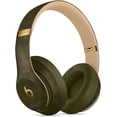 thumbnail image 1 of Casque d'Écoute Circum-Auriculaire Sans Fil à Réduction de Bruit Restored Beats Studio3 - Puce W1, Bluetooth Classe 1, 22 Heures d'Écoute, Microphone Intégré - (Vert Forêt), 1 of 5