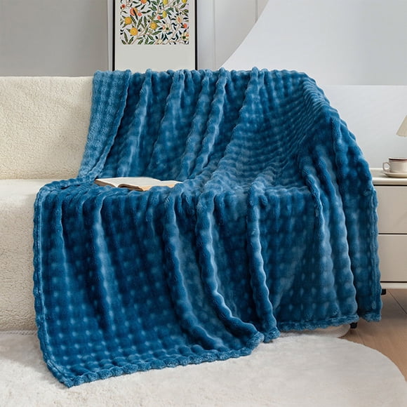 Double-Sided Velvet Fleece Blanket, 39x59 Inches, Ultra Soft and Warm, Machine Washable, All-Season Cozy Throw for Couch