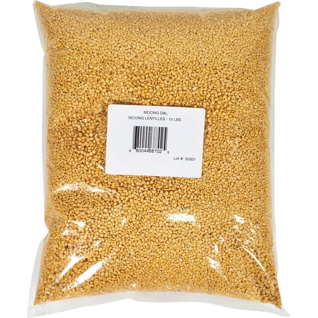 Moong Dal, Haricots Moong Jaunes, Emballage de 10 Lb. l'Image Montre un Sac en Plastique Transparent Rempli de Haricots Moong Jaunes Dorés Séparés, Étiqueté avec des Détails sur le Produit Incluant « Moong Dal » et « Moong Lentilles - 10 Lb. » Idéal pour le Rangement en Vrac du Garde-Manger et Utilisé dans Diverses cuisines Asiatiques.