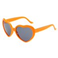 thumbnail image 1 of Lunettes de Soleil pour Femmes Design Mignon Adorable Rétro en Forme de Cœur pour Voyager, 1 of 10