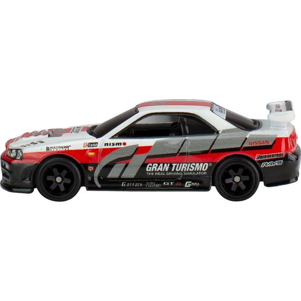 Hot Wheels Retro Entertainment 1:64 Scale Nissan Skyline GT-R