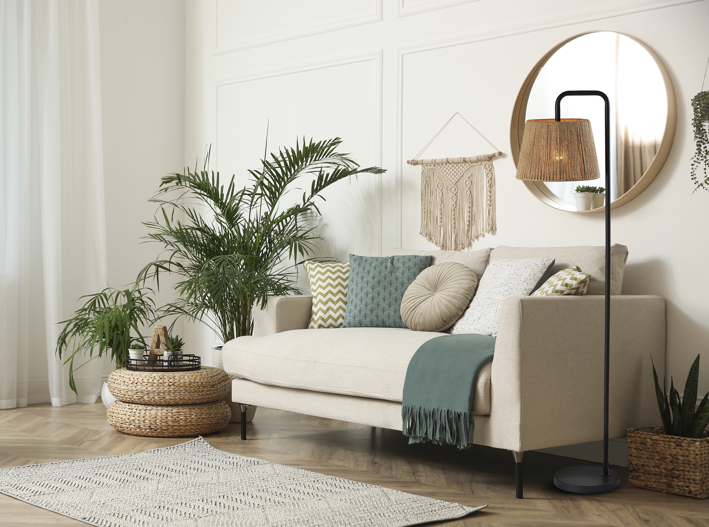 Lampadaire Mainstays en métal noir avec abat-jour en corde, style transitionnel, idéal pour les bureaux et les résidences étudiantes, neuf