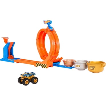Hot Wheels Monster Trucks Loop-And-Flip Trophy Challenge Playset & Die-Cast Bigfoot Toy Truck
