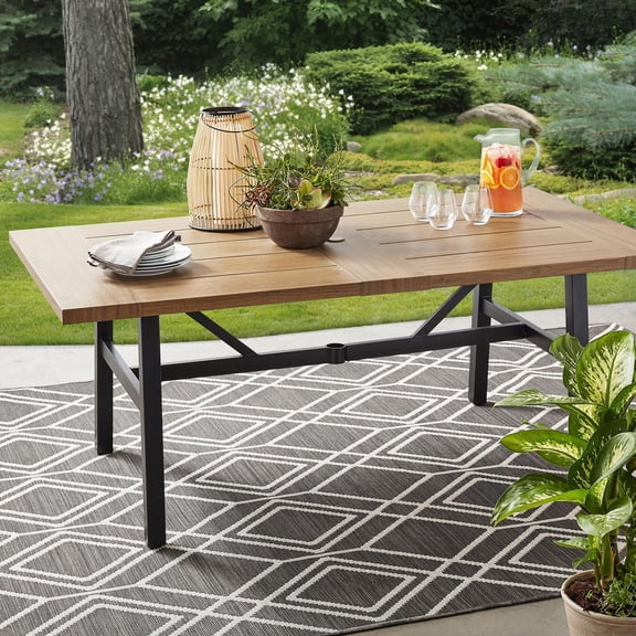 Table à dîner extérieure en acier pour patio Kennedy Pointe Better Homes & Gardens, brun