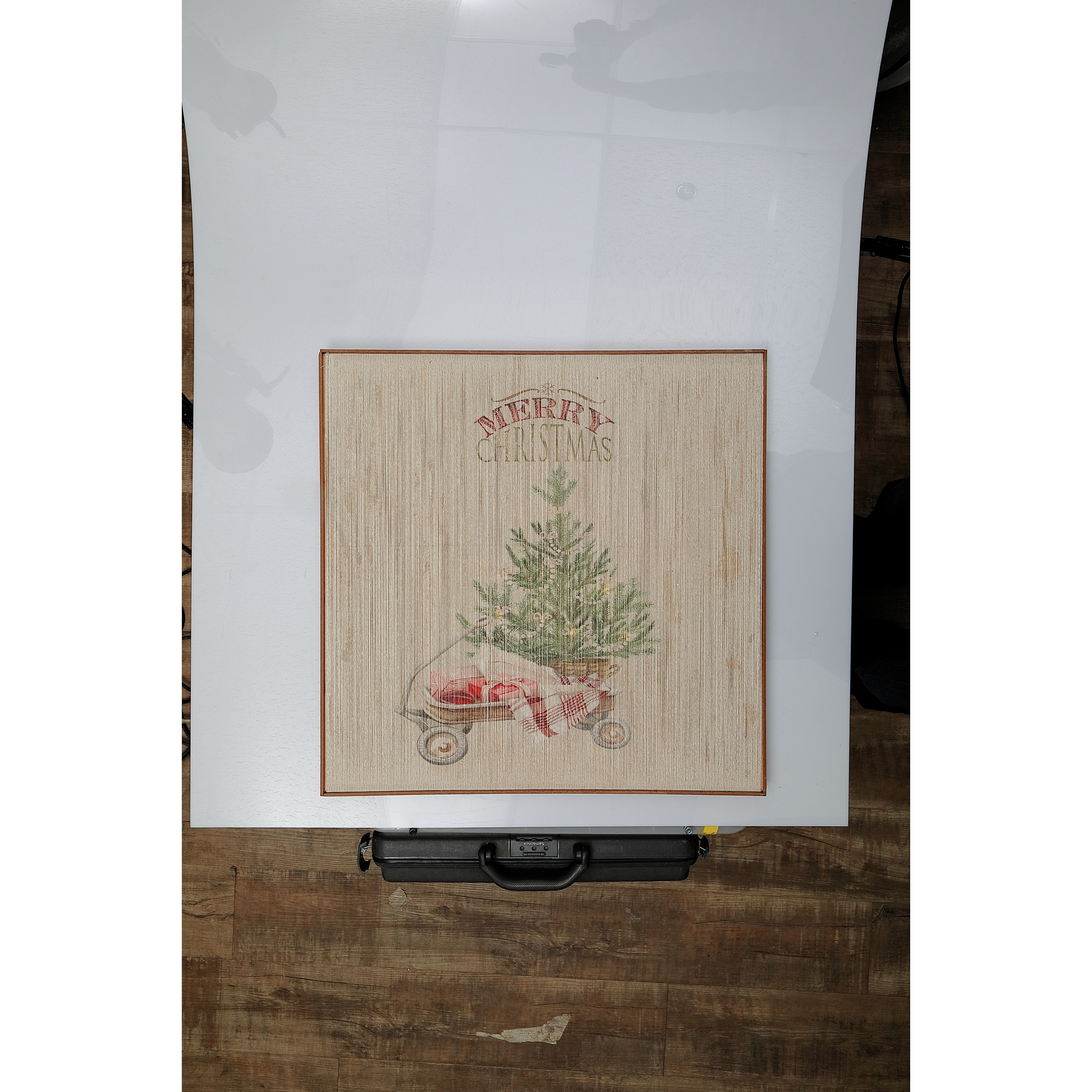 Décoration Murale Encadrée Avec Fil Led (Arbre Sur Chariot)