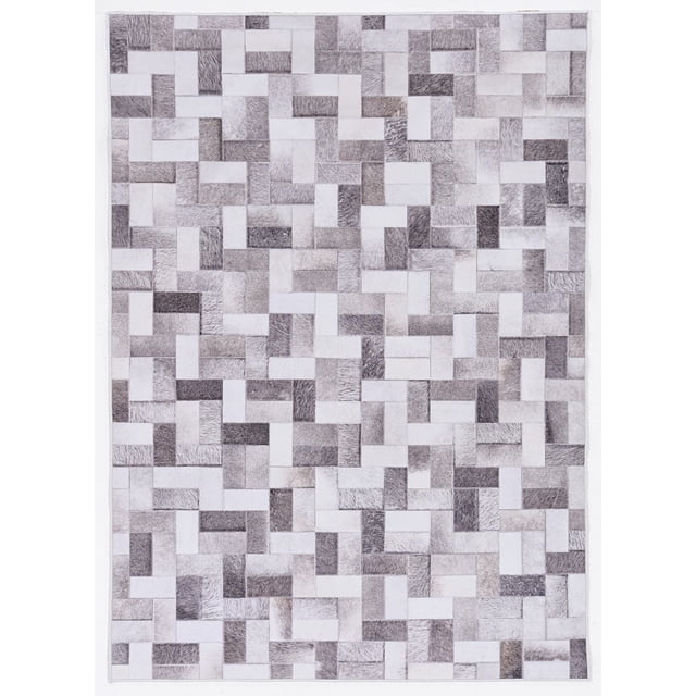 Laredo Burke Gris et Ivoire Tapis de 5 Pieds x 7 Pieds à Poil Ras avec Motif patchwork en Cuir de Vache Imprimé Numériquement en Gris et Ivoire. Présente des Formes Géométriques Rectangulaires et Carrées avec une texture Détaillée Imitant des Poils de Cuir de Vache Naturels. Endos en Caoutchouc Antidérapant, Idéal pour les Zones Intérieures et les Embrasures de Porte à Fort Passage, Convient comme Tapis d'Accent dans la Déco de la Maison.