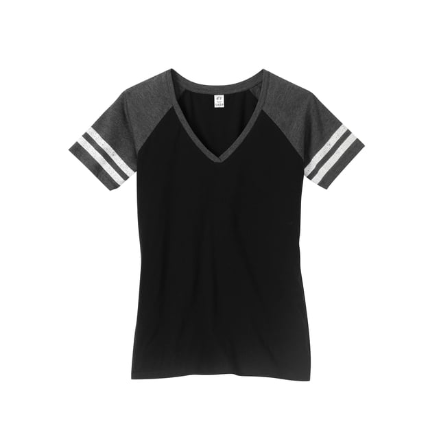 Gravity Threads t-shirt à Col en V à Rayures Usées pour Femme en Noir et Charbon Chiné, Taille small. Ce t-shirt Athlétique Présente un design à Col en V Croisé, Manches Courtes avec Rayures Blanches Imprimées Usées pour un Style Rétro Sportif, et Est Fabriqué à Partir d'Un Mélange Coton Peigné/poly Filé à l'Anneau 60/40. Idéal pour les Tenues Décontractées Ou Actives.
