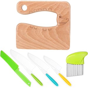 LAICAIW 6PCS Ensemble de couteau en bois pour enfants, ensemble de couteau de cuisine pour tout-petit en plastique sécuritaire Inclure Conseil de coupe Couteau en bois Éclateuses de pommes de terre Couteaux déraillés pour les enfants de cuisine