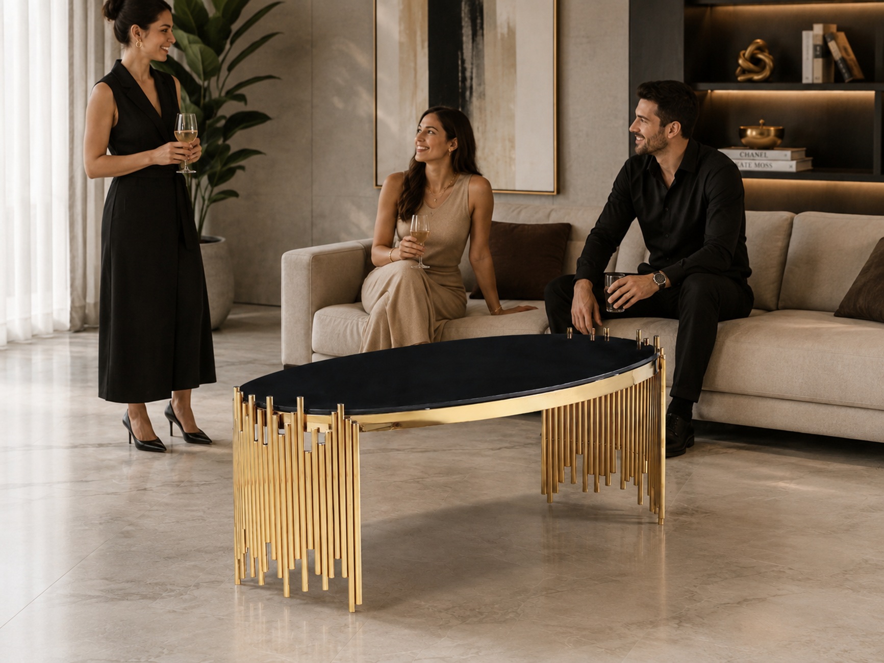 Table basse K-Living Venus avec plateau en verre noir et base en acier inoxydable poli doré