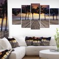 thumbnail image 1 of Vieille Terrasse en Bois sur Mer Plage, 1 of 3