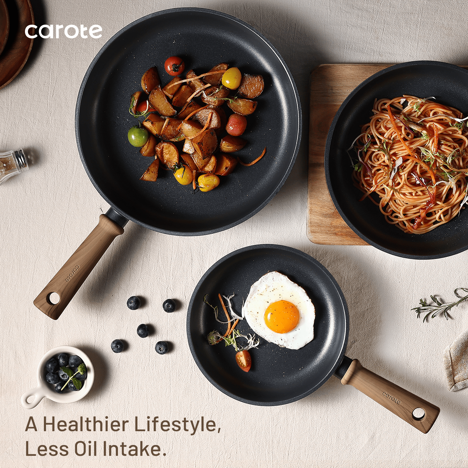Poêle sauteuse antiadhésive en titane Carote avec couvercle, 28 cm (11") – Grande capacité 5L, compatible tous feux, y compris induction, passe au lave-vaisselle – Noir