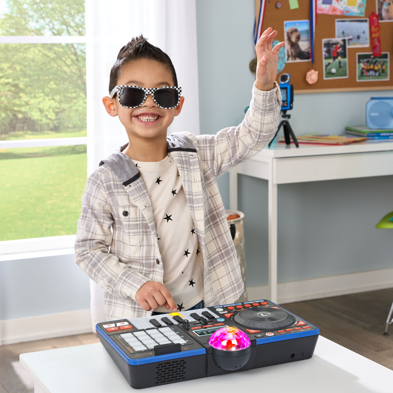 VTech Kidi Star DJ Mixer Pro Kids Real Music Turntable, Piano and Songs Toy for kids - French Version, 5+ Years