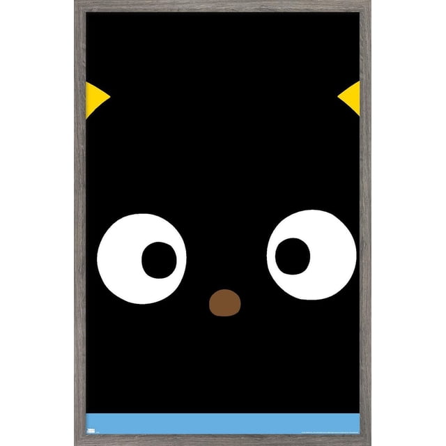 Hello Kitty and Friends - Affiche Murale Gros Plan de Chococat, 22,375 Po x 34 Po, Présentant un Gros Plan Centré du Visage de Chococat avec de Grands Yeux Blancs, des Élèves Noirs, un Petit Nez Brun et des Oreilles Jaunes sur Fond Noir, Imprimée sur Papier d'Affiche Lustré avec un Cadre en Bois Gris, Convient pour Décorer des Chambres, des Bureaux Ou des Résidences Étudiantes.