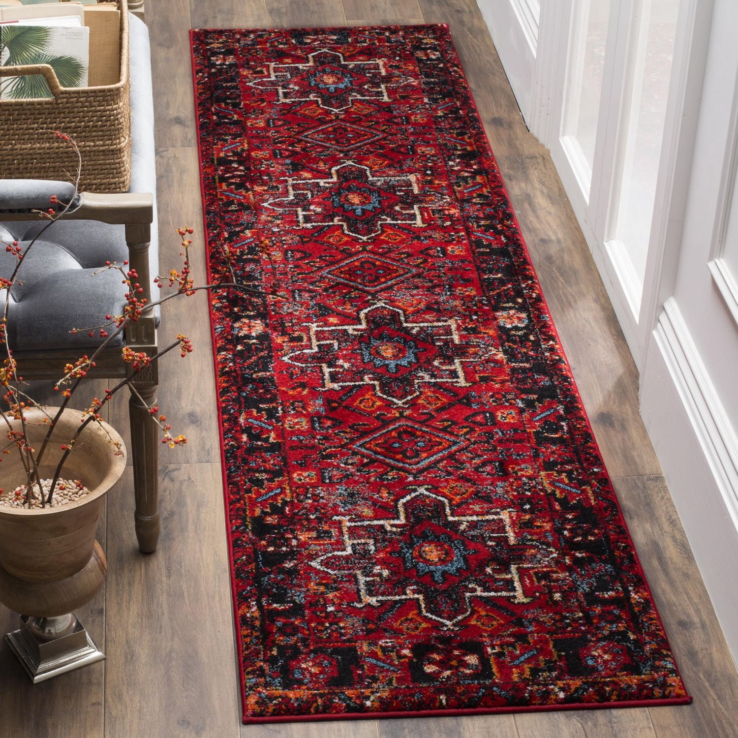 Safavieh Vintage Hamadan Dania Traditional Area Rug