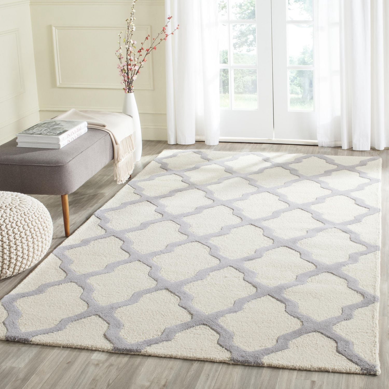 Safavieh Cambridge Liam Geometric Area Rug