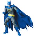 thumbnail image 4 of Batman : Knightfall – Batman (Croisé Chevalier) MAFEX Figurine d'Action, 4 of 15