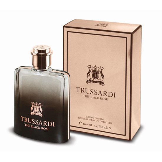 Trussardi The Black Rose EDP pour Elle 100 ml, un Luxueux Vaporisateur eau de parfum en Bouteille de 3,4 oz. le parfum Est Présenté dans une Bouteille en Verre Noire Élégante et Dégradée avec un Bouchon Or Rose, Accompagné d'Une Élégante Boîte beige Présentant le logo Trussardi. Convient aux Femmes, Ce parfum Offre un parfum Sophistiqué et Intemporel.