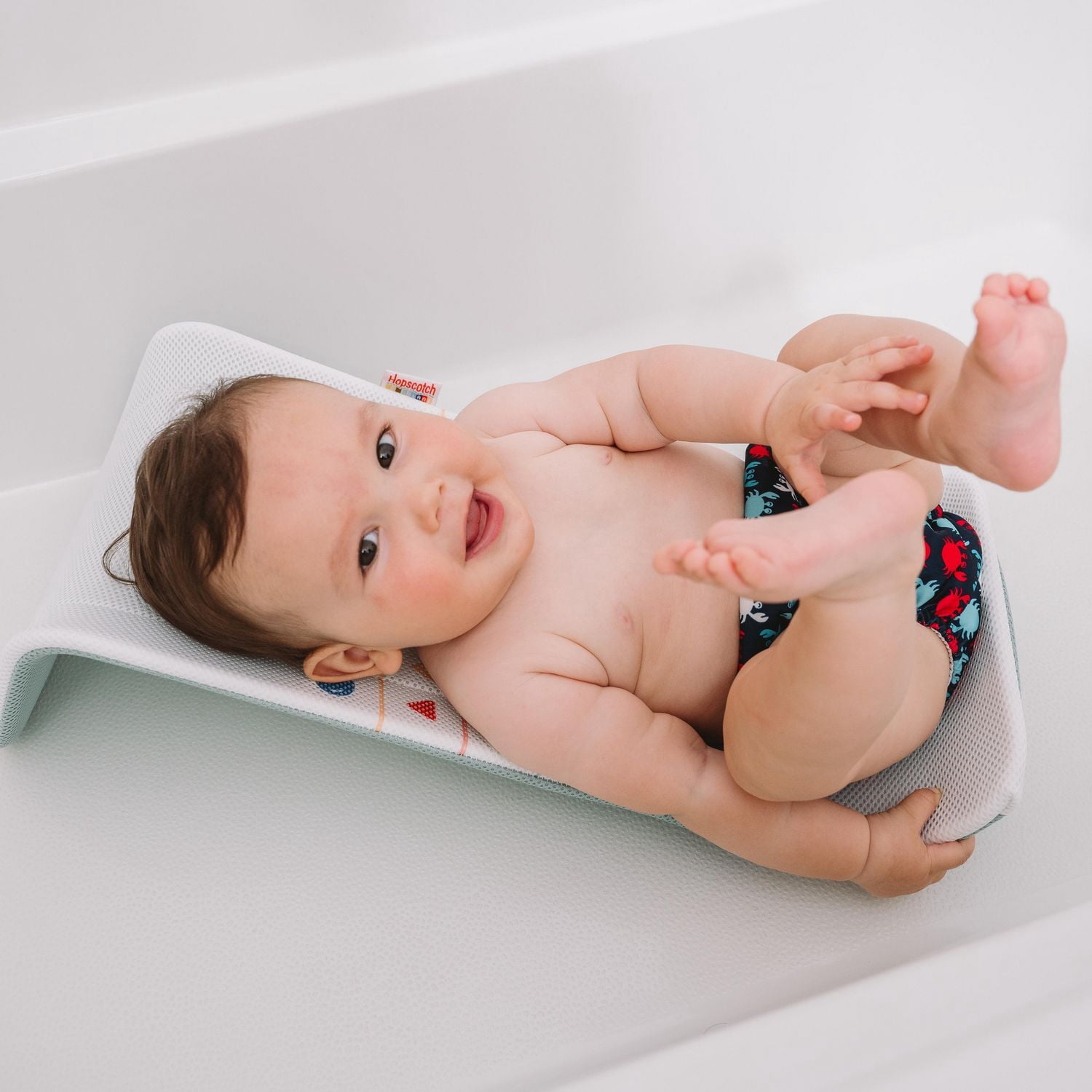 Le Coin de Bain Réversible Hopscotch Lane - Siège de Bain pour Bébé en Maille Blanc & Vert, Unisexe, pour les Bébés de 3 à 6 Mois