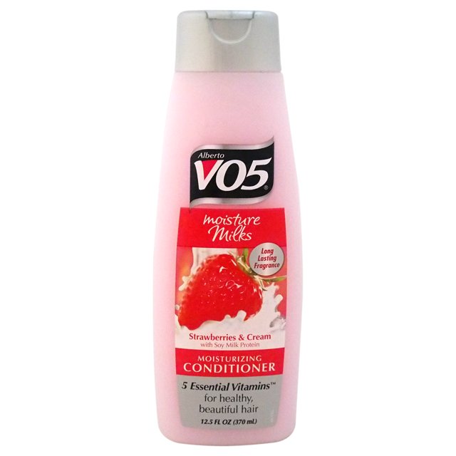 Moisture Milks Strawberries Cream Moisturizing Conditioner by Alberto VO5 for Unisex - 12.5 oz Conditioner
