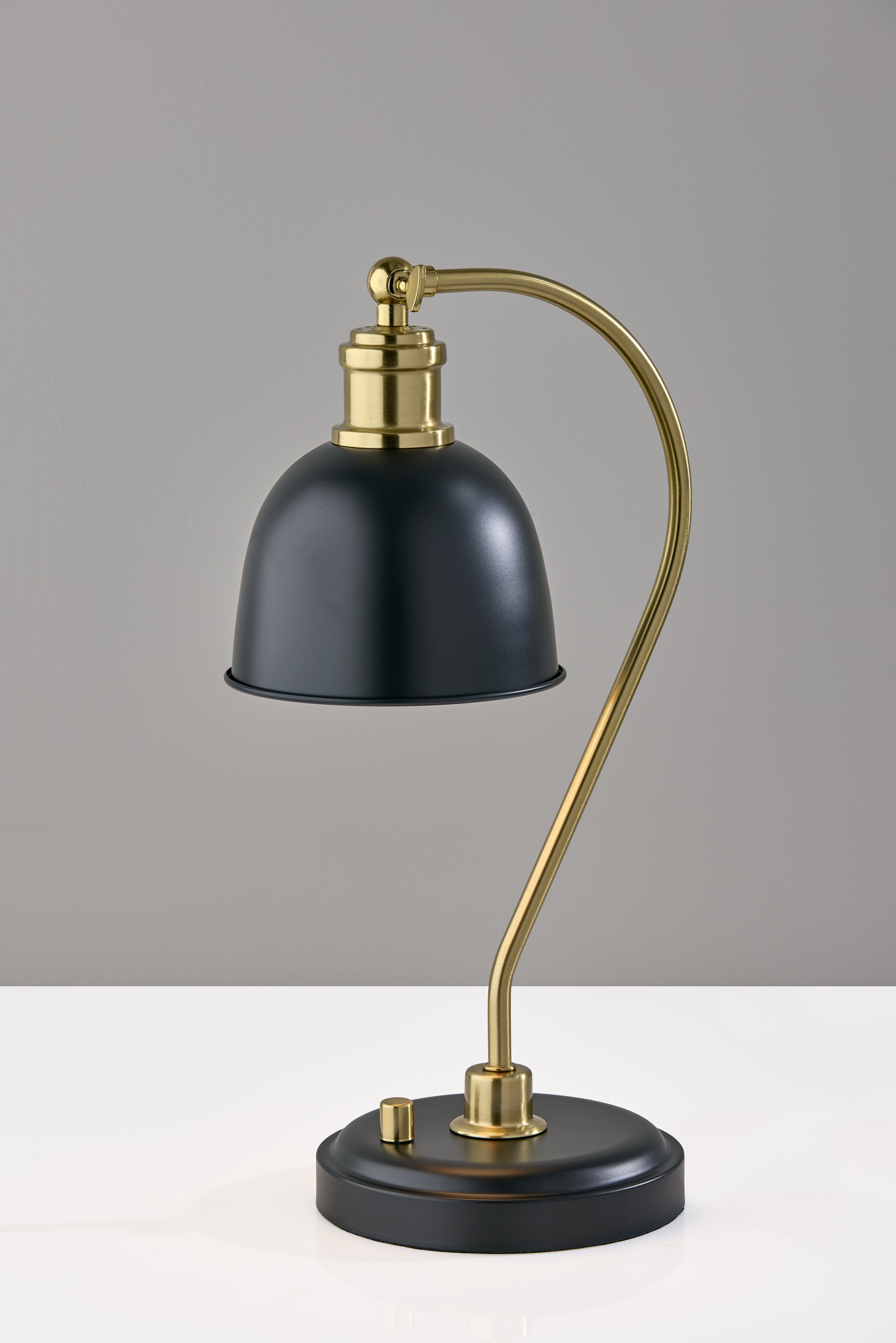 Lampe de bureau Better Homes & Gardens 45,7 cm (18 po) noire et dorée, design moderne