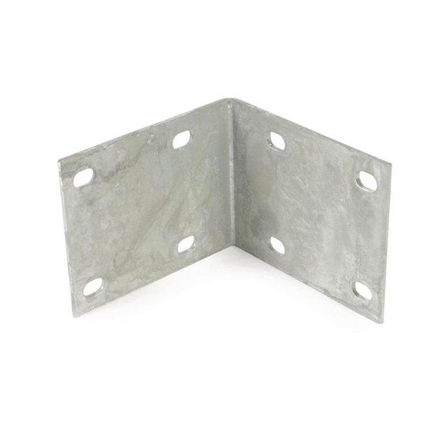 Port Side Équerre d'Angle Intérieure de Qualité Commerciale en Vue 3/4, en Acier Galvanisé Trempé à Chaud avec six Trous de Montage Ovales, Conçue comme une Orthèse Plate pour Fixer et Empêcher la Torsion dans les Cadres de Quai en Bois 2x6, compatible avec les Équerres d'Angle Extérieures et les Soufflets.