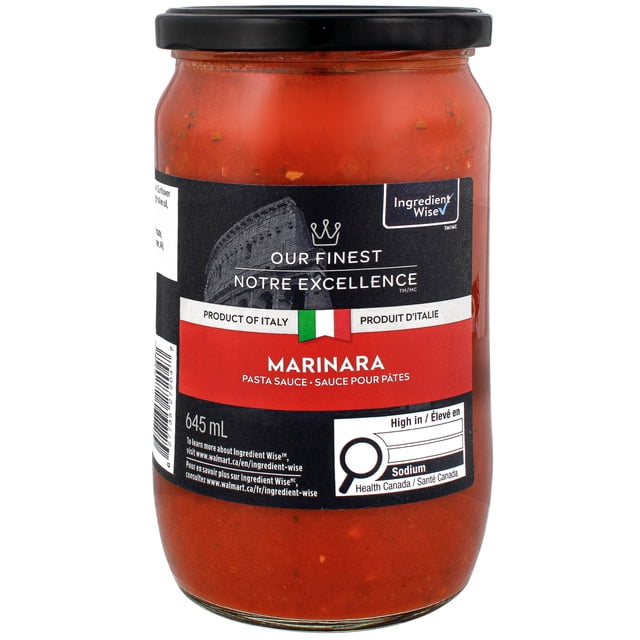 Notre Excellence Sauce Marinara pour Pâtes dans un Pot en Verre Transparent de 645 ml avec Couvercle Noir, Contenant une Sauce Douce à base de Tomate avec des Herbes, Produit Étiqueté d'Italie et Certifié Ingrédient Sage, Idéale pour Pâtes, pizza, Trempette et Souvent Utilisée comme base pour Lasagne.